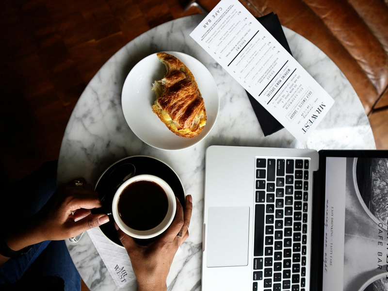 美团:本地生活的万能钥匙-1